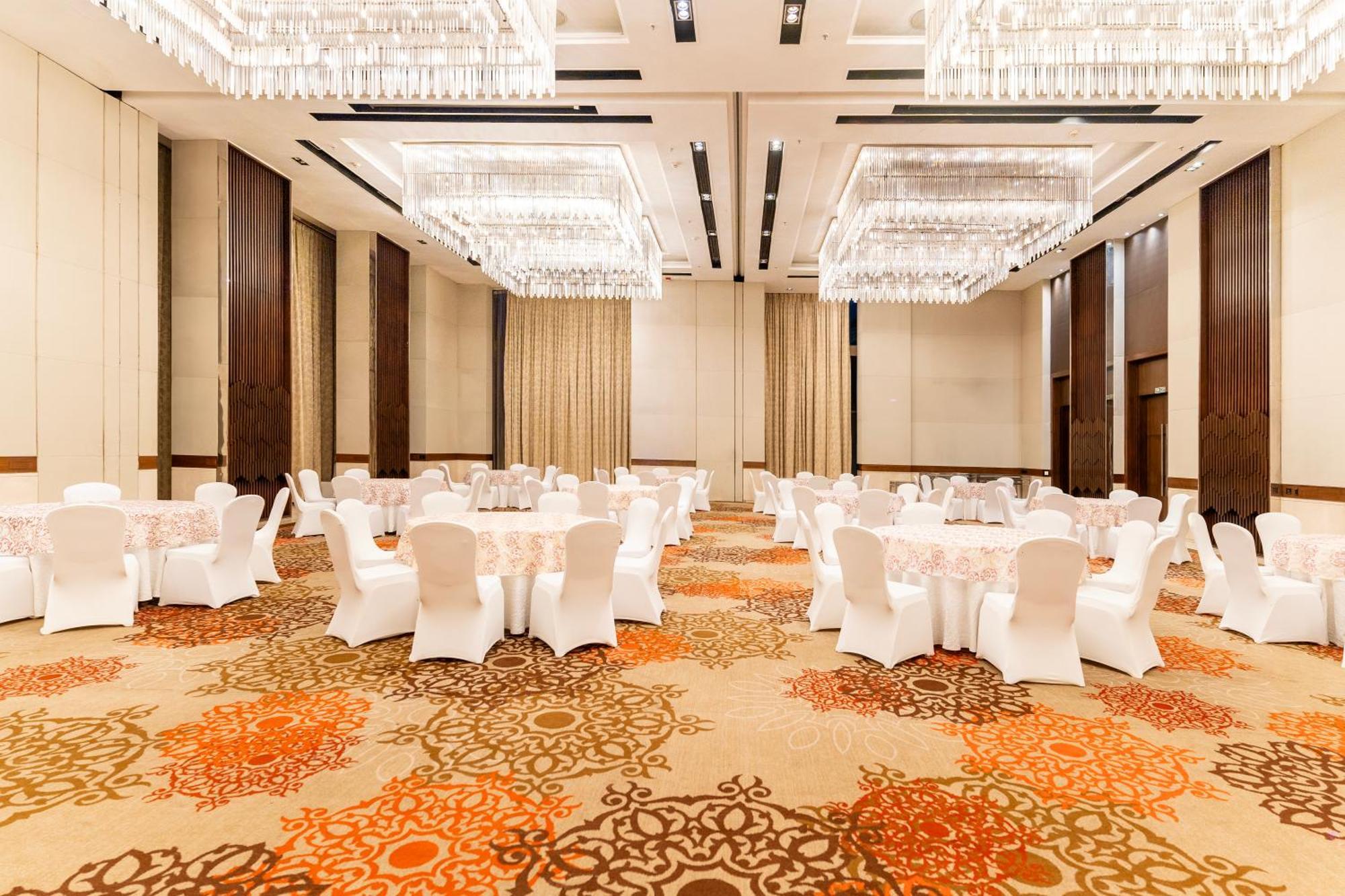 阿格拉万怡酒店 外观 照片 The Grand Ballroom